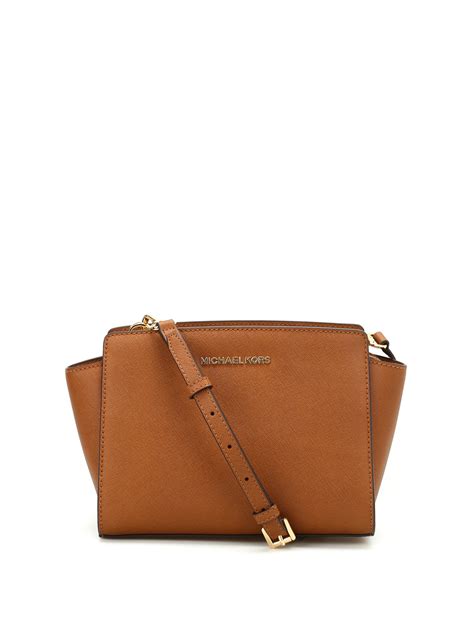 michael kors selma medium messenger size|Selma Medium Saffiano Leather Crossbody .